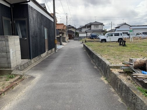 小川土地の前面道路含む現地写真