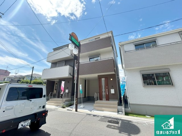 高槻市昭和台町　新築一戸建ての外観|お客様に長く安心して住んでいだだける事にこだわった家づくり！住んでからのアフターサービスにもしっかりと取り組んでいます！