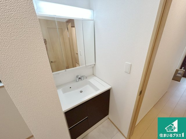 高槻市昭和台町　新築一戸建てのその他|ハンドシャワー付き！洗顔もシャンプーもラクラク！