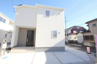 【外観】 | 三郷市彦野第3全7棟 7号棟 | 南西角地で駐車2台可能