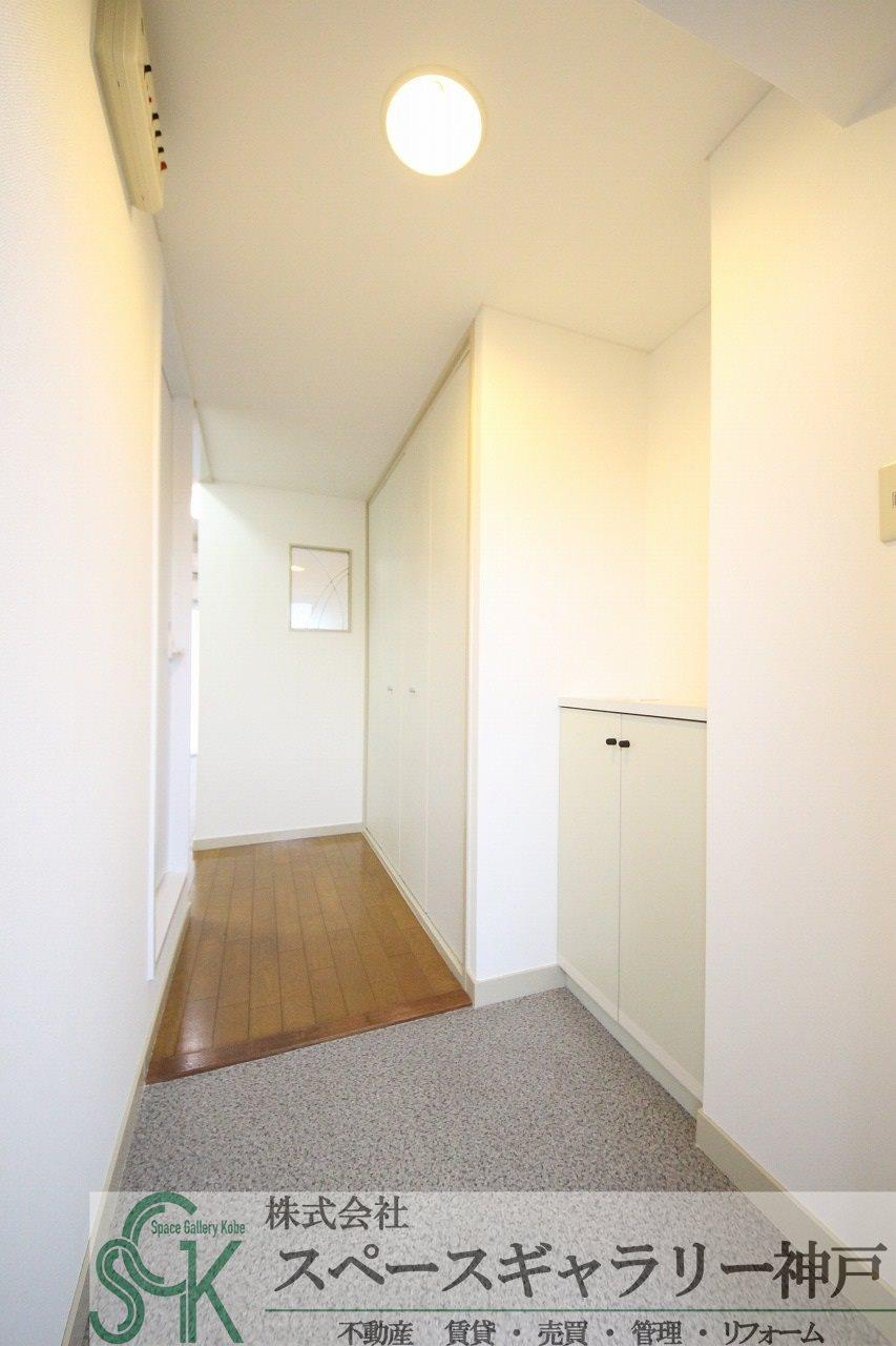 学が丘カレッジハイツの玄関|※お部屋により仕様が異なる場合があります。