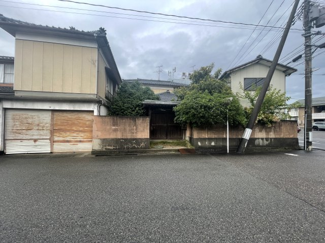 東区寺山1丁目　売地