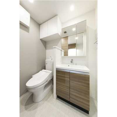 【トイレ】 | ＴＬＲレジデンス本町ＷＥＳＴ | シンプルで使いやすいトイレです