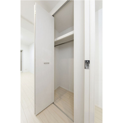 【収納】 | ＴＬＲレジデンス本町ＷＥＳＴ | たっぷりとした収納スペースです