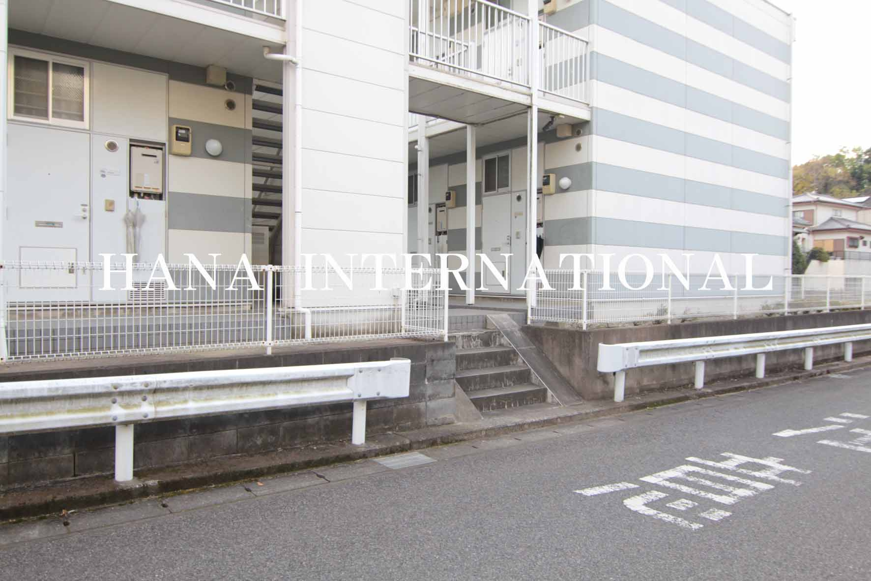 レオパレスメロディーハイツ市川のエントランス