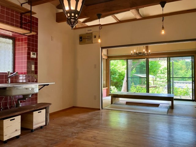 山ノ内戸建の居間・リビング