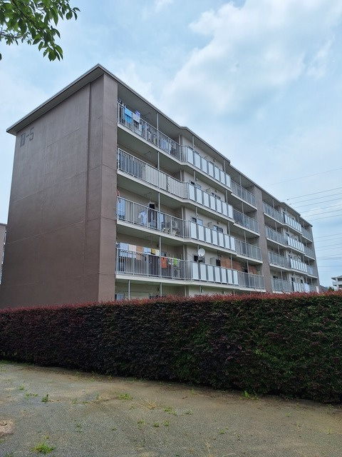町田ハイツＢ5号棟の外観|敷地ゆったりな多棟タイプの分譲マンション　町田ハイツ