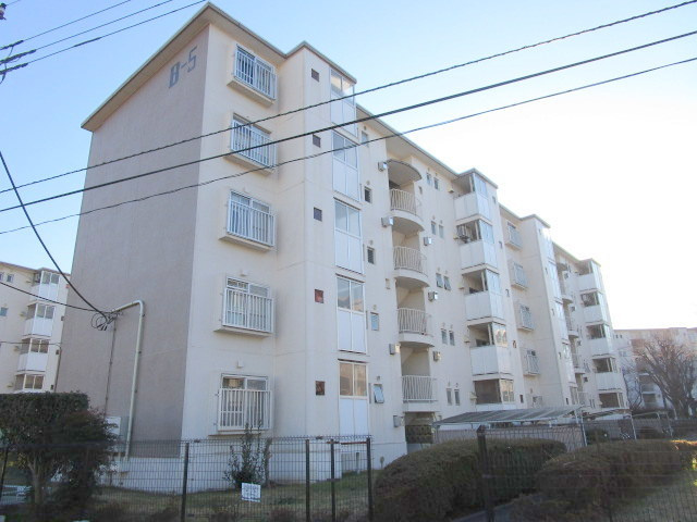 町田ハイツＢ5号棟のロビー|敷地ゆったりな多棟タイプの分譲マンション