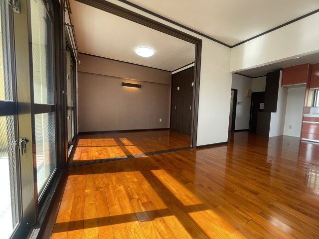 【洋室】 | ビューテラスみなみ