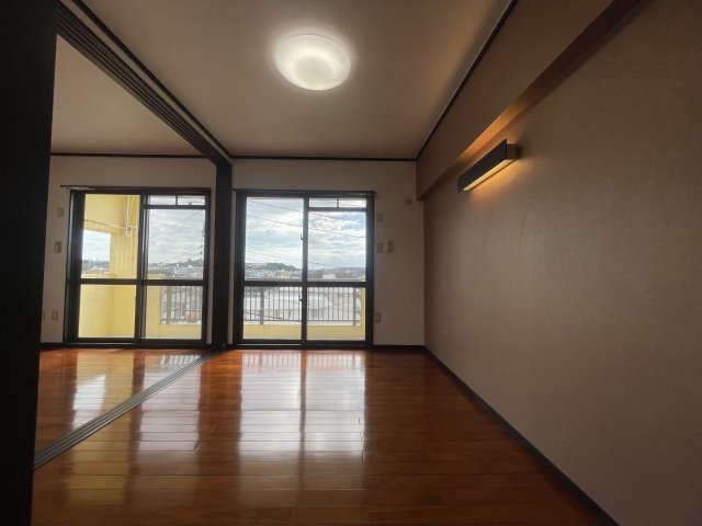 【洋室】 | ビューテラスみなみ