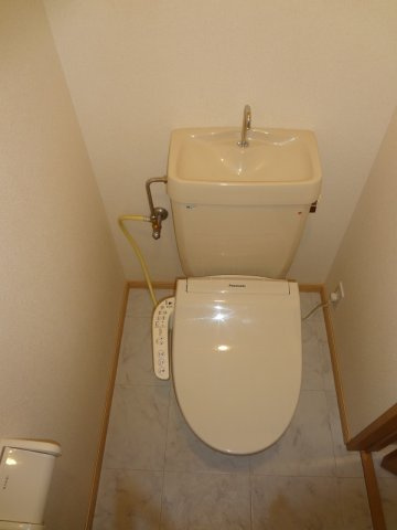 ベルフラワーハイツのトイレ|清潔感のあるトイレです