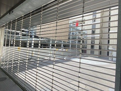 ローレルコート京都御所東の駐車場