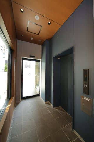 エアポートST-9ビルのロビー