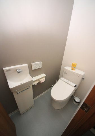 エアポートST-9ビルのトイレ