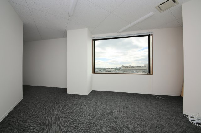 エアポートST-9ビルの内装