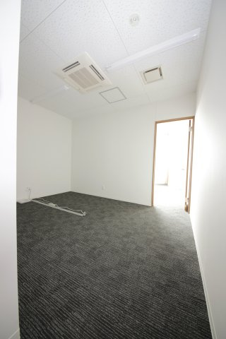 エアポートST-9ビルの内装