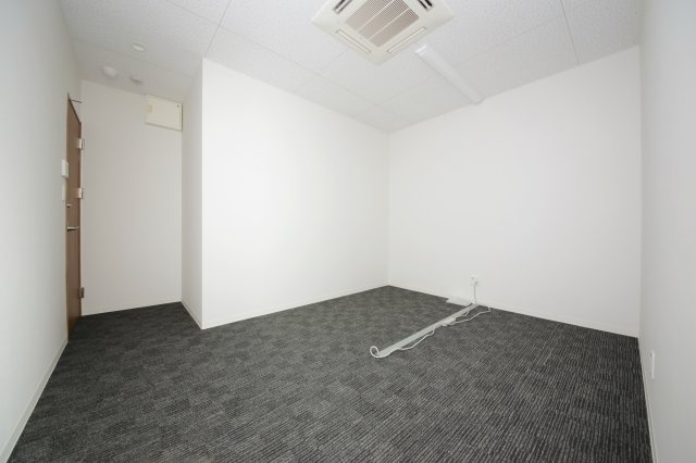 エアポートST-9ビルの内装