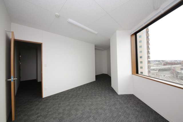 エアポートST-9ビルの内装