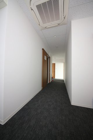 エアポートST-9ビルの内装