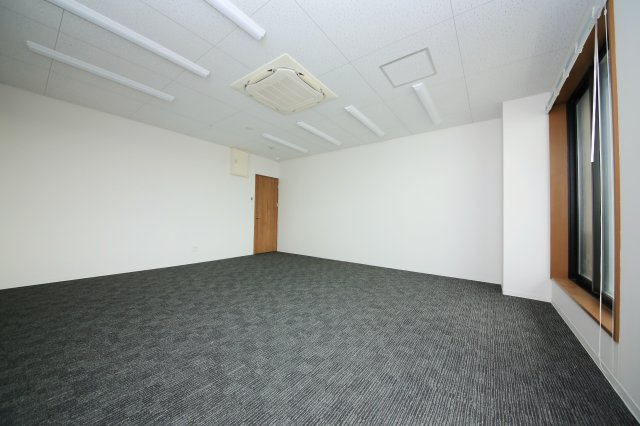 エアポートST-9ビルの内装