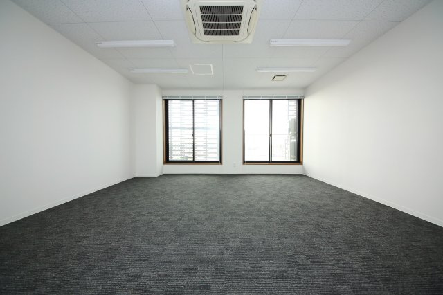 エアポートST-9ビルの内装