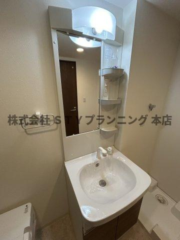 仲介手数料０円！LE COCON新川町Ⅱの独立洗面台