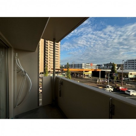 熊本市中央区世安町の賃貸マンションのバルコニー