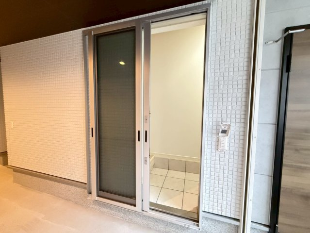 あんしん＋VieM長尾家具町の玄関|シャッター内玄関です