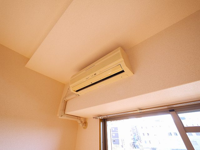 アルヴァローレ三条の設備|エアコン