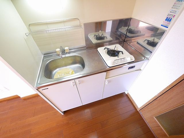 アルヴァローレ三条のキッチン|調理スペースも広いキッチンで掃除もラクラク