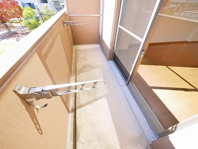 アルヴァローレ三条のバルコニー|広々としたバルコニーです