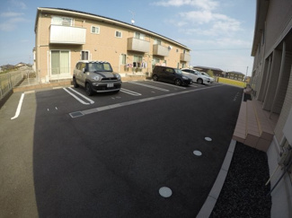 【駐車場】