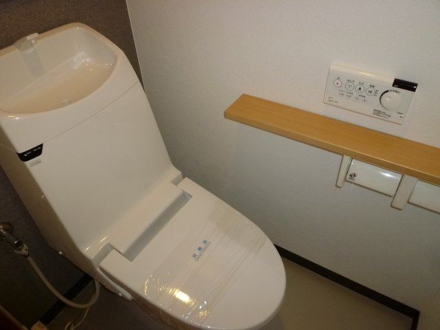 コンソラーレ上町台IIのトイレ