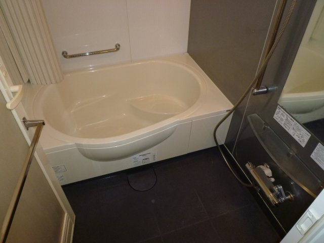 コンソラーレ上町台IIの浴室