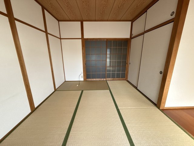 高浜町貸家の寝室
