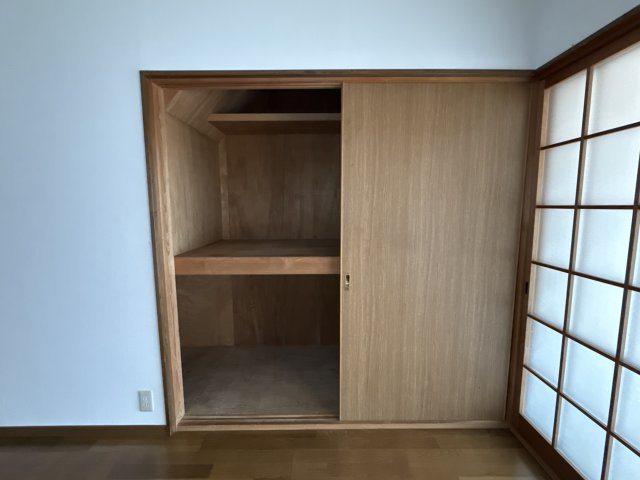 高浜町貸家の収納