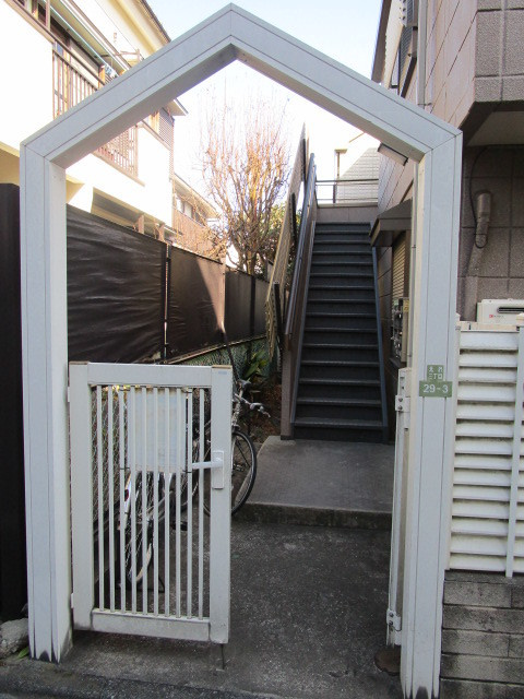 メゾン３２９のエントランス|エントランス