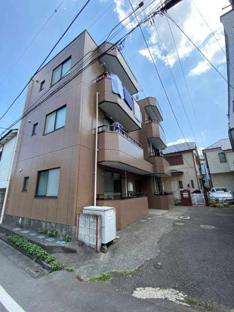 クレール宮坂の外観
