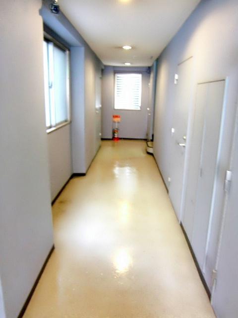 エクセル桃井のロビー|共用廊下