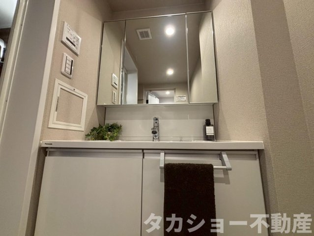 【独立洗面台】 | ダイアパレス千葉青葉台サウスアベニュー | 独立洗面台あり、毎朝おしゃれに忙しい女性の方におすすめです