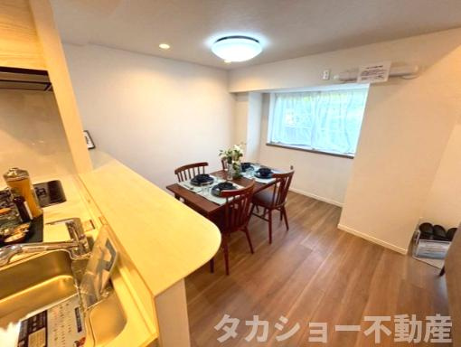 【居間・リビング】 | ダイアパレス千葉青葉台サウスアベニュー | おしゃれなリビングです