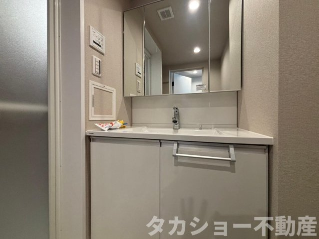 【独立洗面台】 | ダイアパレス千葉青葉台サウスアベニュー | 独立洗面台で身支度をすべて済ませてしまいましょう