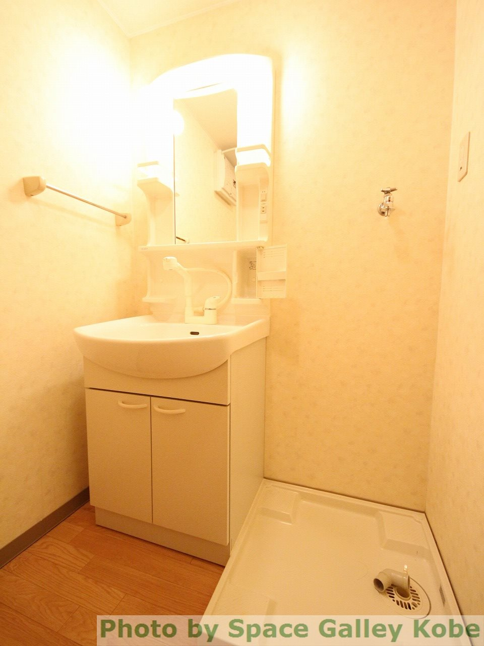 アプローズの洗面所|※お部屋により仕様が異なる場合があります。