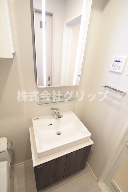 Log横浜駅東の独立洗面台