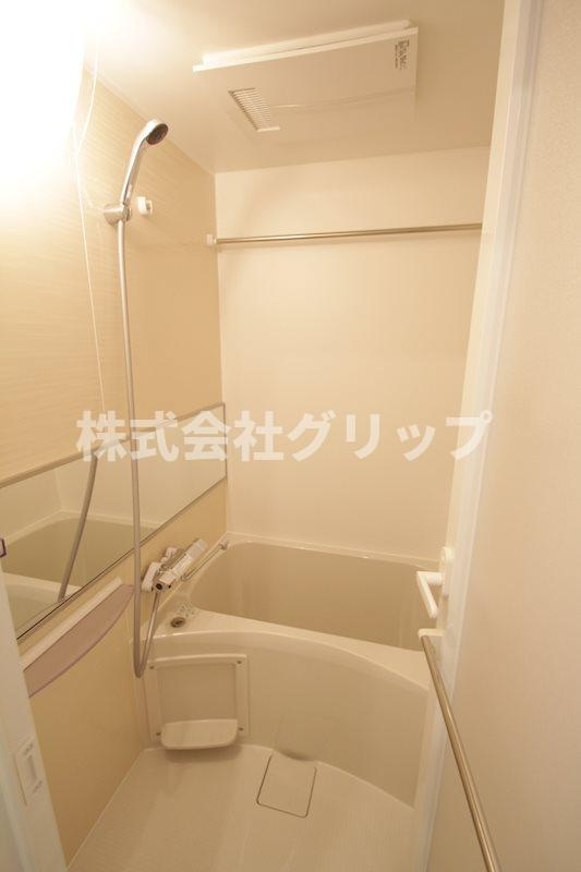 Log横浜駅東の浴室