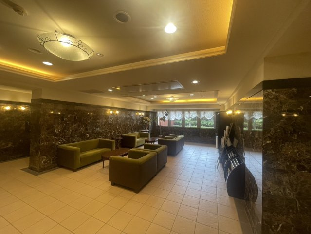 エイジングコート奈良新大宮のロビー