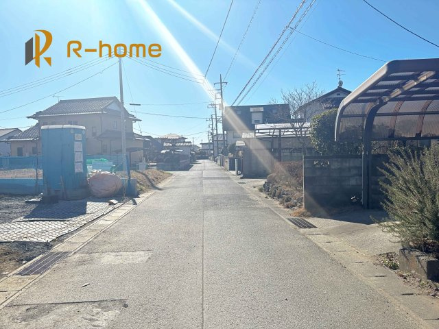 ひたちなか市稲田4期　新築戸建て　3号棟の前面道路含む現地写真|周辺環境も併せて案内致します♪
閑静な住宅地で笑顔あふれる新生活！
ぜひ現地へお越しください♪