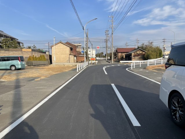 常滑市港町5丁目　中古戸建の前面道路含む現地写真|前面道路