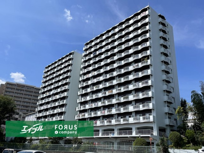 【外観】 | 千里ロイヤルマンション | 物件を比較検討したいお客様には、「物件比較見学プラン」をご用意しております。こちらの物件だけでなく、お客様の希望に沿った物件を、いくつかまとめてご案内させて頂きます。