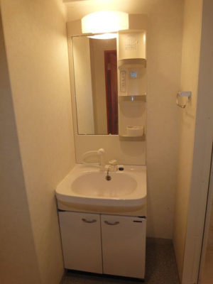 【独立洗面台】 | ラフォーレ六本松 | 別号室の写真になります。現況優先。
